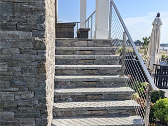 Neva ridge ashlar - house facade